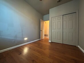 637 Laurelwood Cir in Vacaville, CA - Building Photo - Building Photo