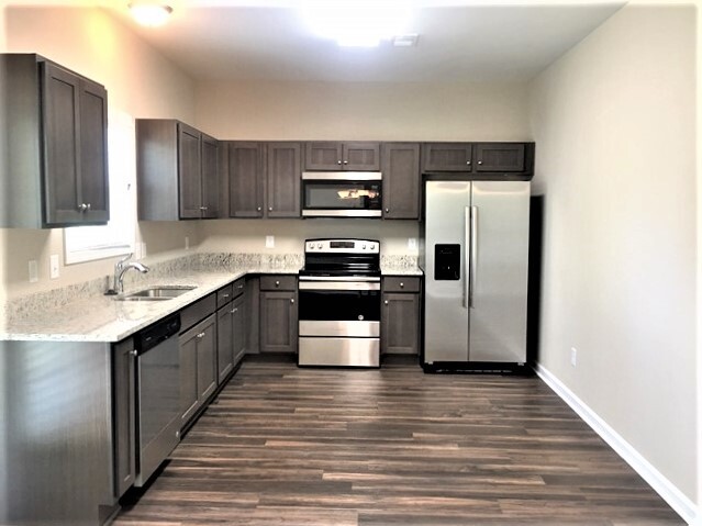 921 Beverly Ct in Spring Hill, TN - Building Photo - Building Photo