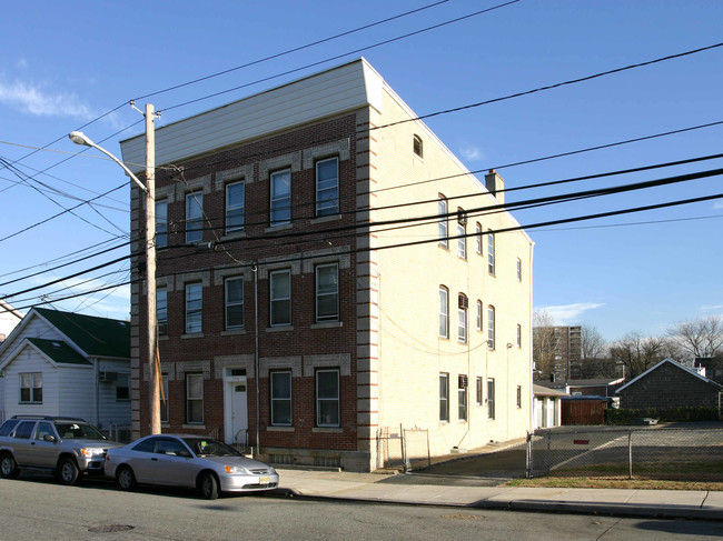 234-236 Belmont Ave in Belleville, NJ - Foto de edificio - Building Photo