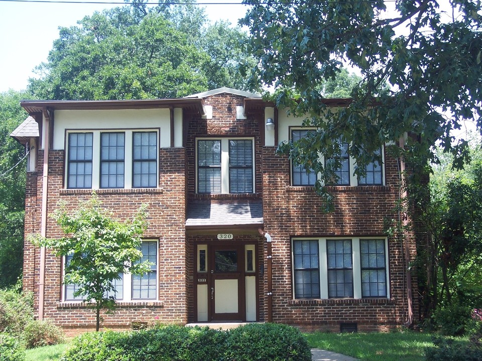 320 Atlanta Avenue in Atlanta, GA - Building Photo