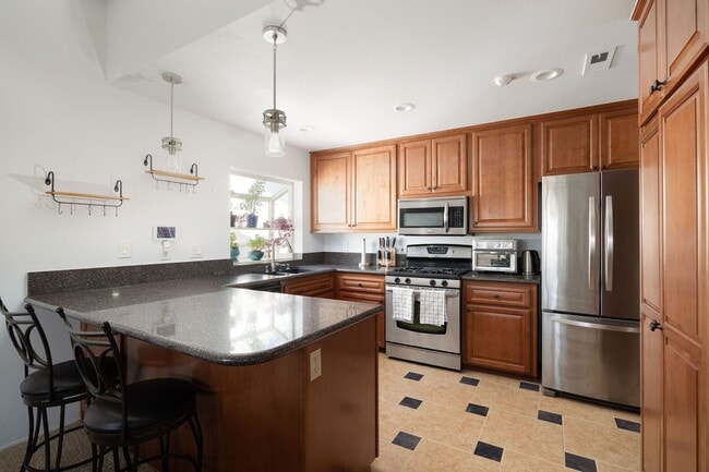 property at 4817 Glenhaven Dr