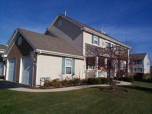 7424 Grandview Ct in Carpentersville, IL - Building Photo - Building Photo