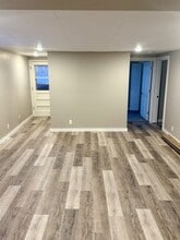 401 W Douglas Ave in Fergus Falls, MN - Building Photo - Building Photo