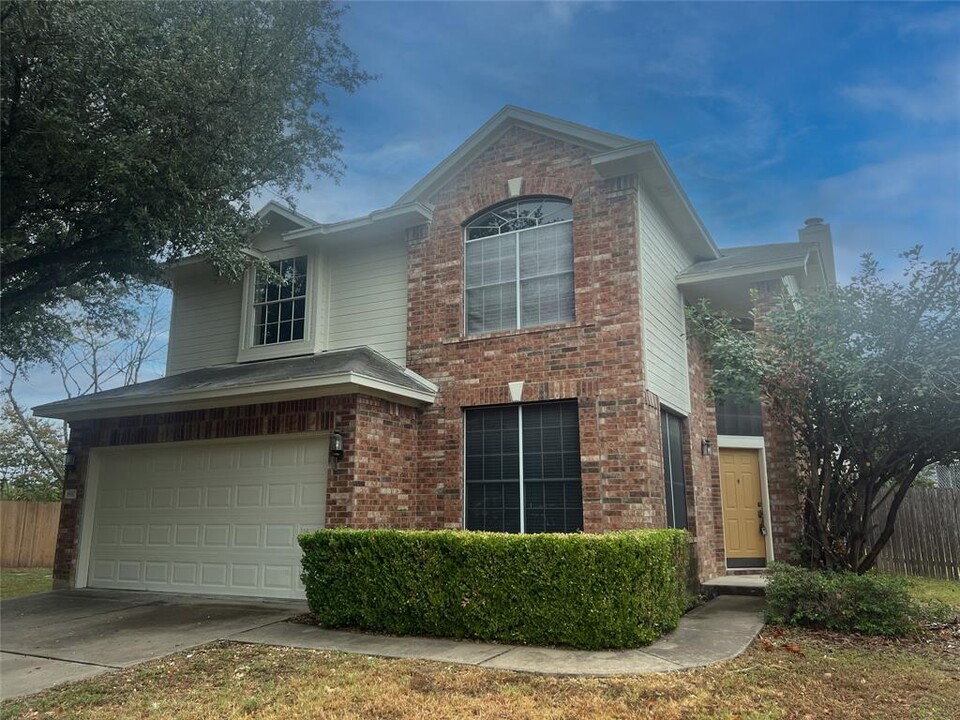 8917 Whiteworth Loop in Austin, TX - Building Photo