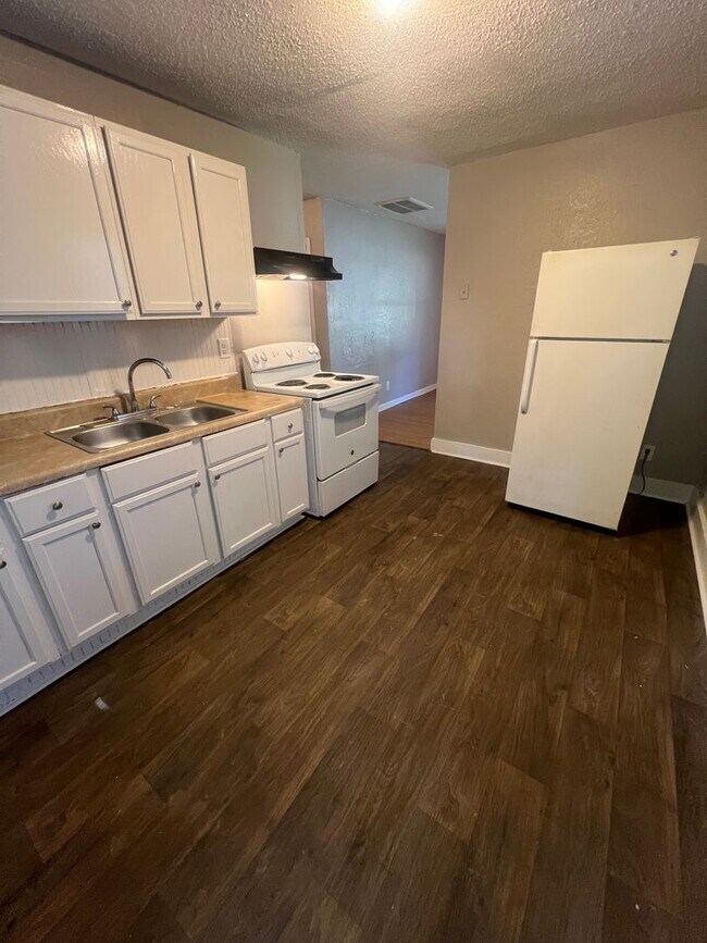 3604 Jonquil St, Unit C in Charlotte, NC - Building Photo - Building Photo