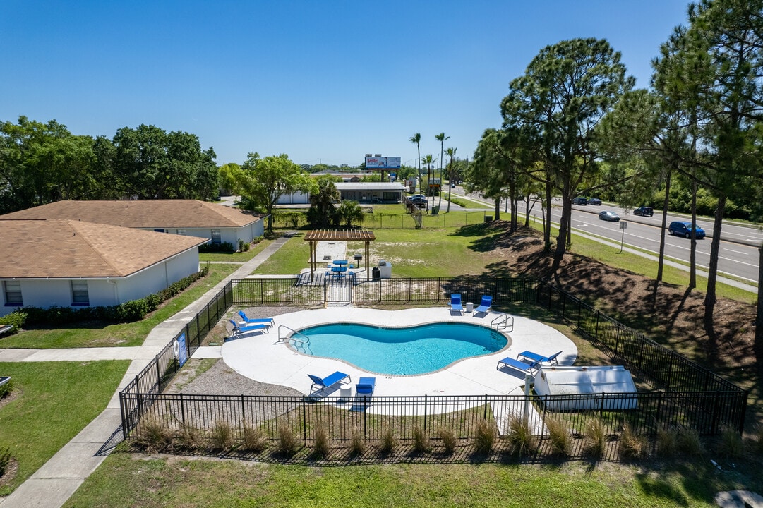 Topaz Retreat in Lakeland, FL - Building Photo