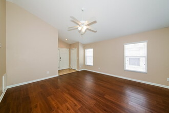 10411 Lakeside Vista Dr in Riverview, FL - Building Photo - Building Photo