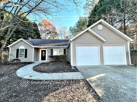 406 Crested View Dr in Loganville, GA - Building Photo