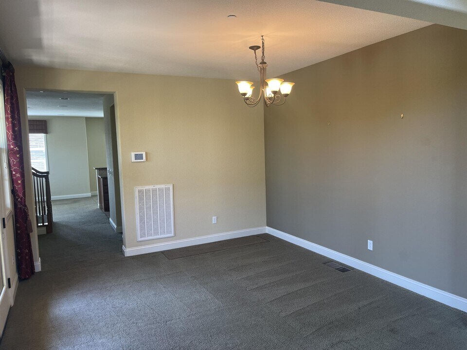 3450 Capoterra Way in Dublin, CA - Building Photo