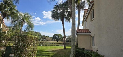3300 Pinewalk Dr N in Margate, FL - Building Photo - Building Photo