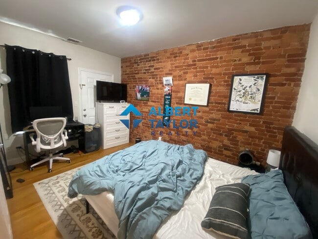 10 Homer St, Unit 3