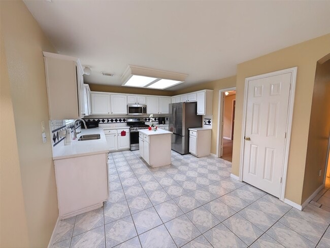 property at 18927 Hikers Trail Dr