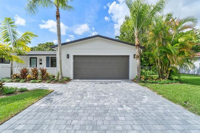 10460 SW 93rd St in Miami, FL - Foto de edificio - Building Photo