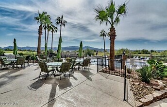 777 Harrah Way in Lake Havasu City, AZ - Foto de edificio - Building Photo