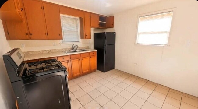 5693 N 36th St in Milwaukee, WI - Building Photo - Building Photo