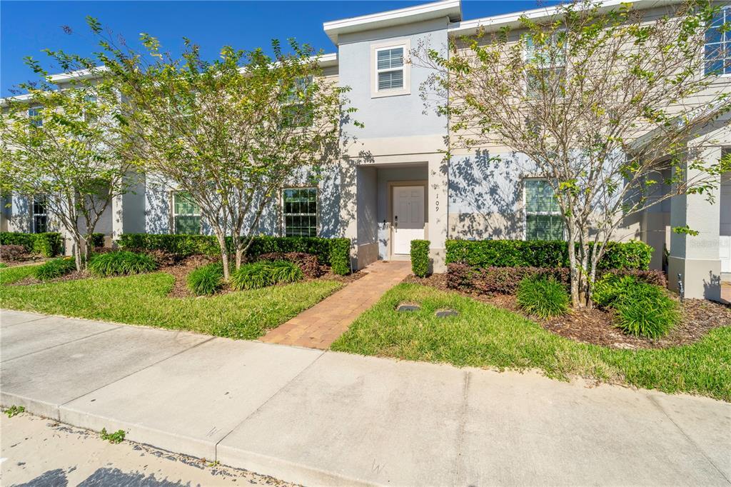 109 Claire Ln in Davenport, FL - Building Photo