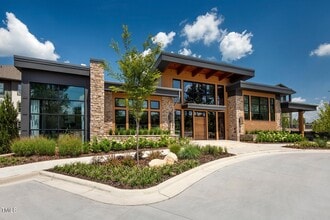 7901 Cheaha Dr, Unit B1 in Raleigh, NC - Foto de edificio - Building Photo