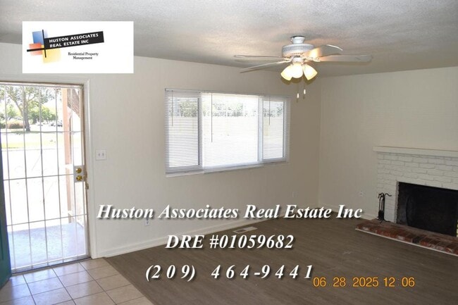 535 W North St in Manteca, CA - Building Photo - Building Photo