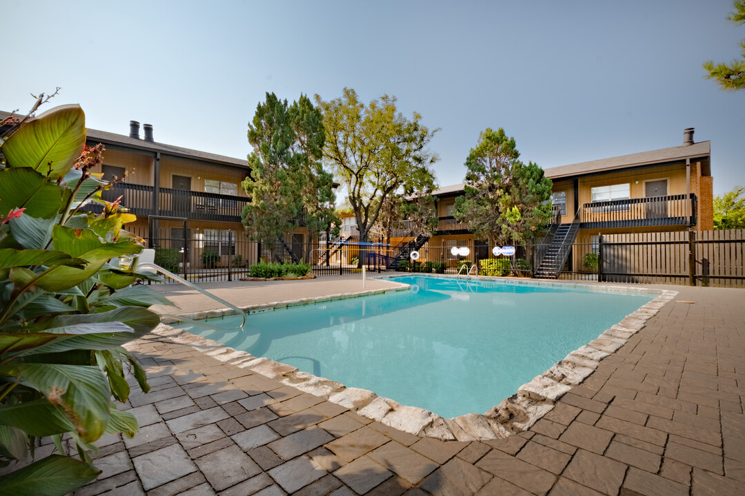 Canterbury Apartments in Amarillo, TX - Building Photo