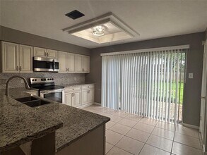 8706 Belle Glen Dr in Houston, TX - Foto de edificio - Building Photo