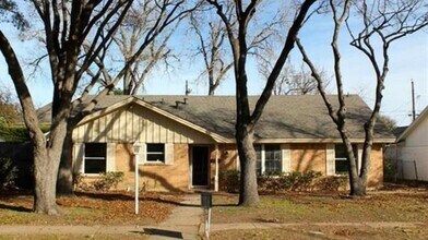 809 W Northgate Dr in Irving, TX - Building Photo - Building Photo