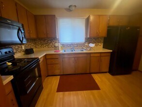 4921 Chicago St, Unit 5 in Omaha, NE - Building Photo - Building Photo