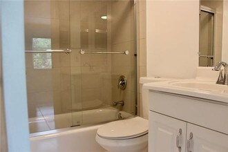 1400 NE 53rd Ct in Fort Lauderdale, FL - Building Photo - Building Photo