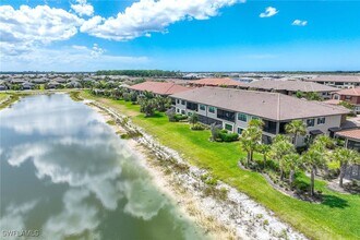 15252 Zeno Wy in Naples, FL - Foto de edificio - Building Photo