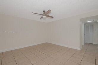 1771 W 58th St in Hialeah, FL - Building Photo - Building Photo