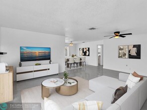 4560 NW 3rd Ave in Fort Lauderdale, FL - Foto de edificio - Building Photo