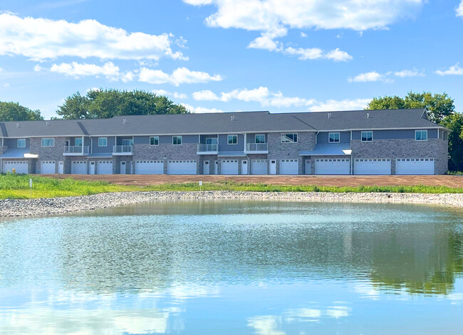 Valhalla in Green Bay, WI - Foto de edificio - Building Photo