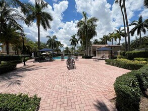 5096 NW 113th Pl in Doral, FL - Building Photo - Building Photo