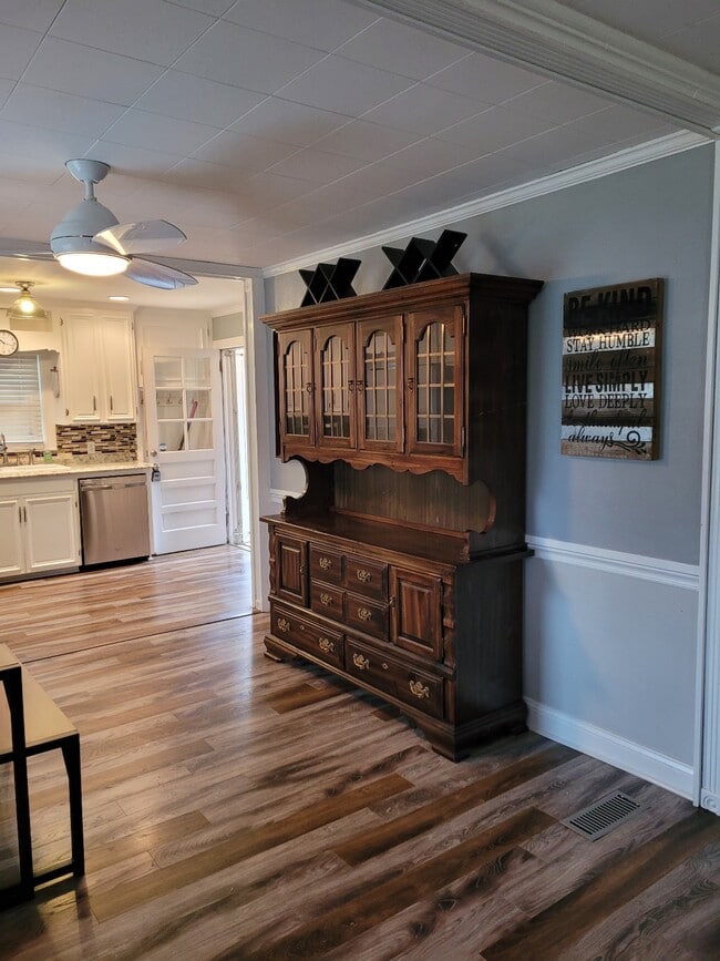 1900 Graybark Ave in Charlotte, NC - Building Photo - Building Photo