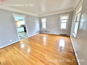 22449 Lambrecht Ave in Eastpointe, MI - Building Photo - Building Photo