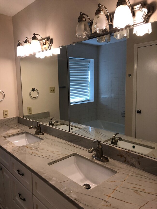 property at 2434 Hodges Bend Cir