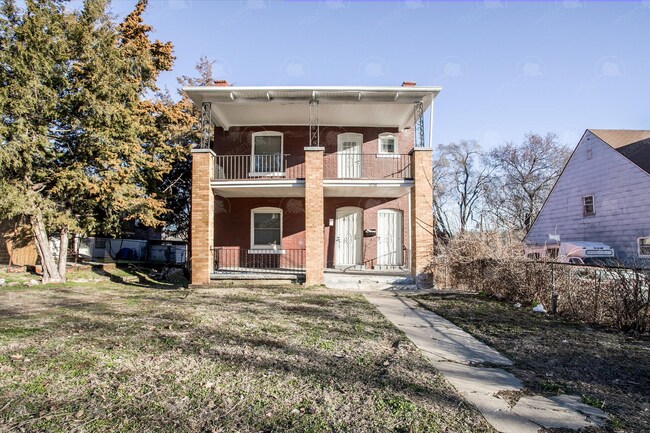 property at 3706 E 7 St