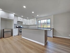 225 N Helena St in Ridgecrest, CA - Building Photo - Building Photo