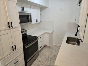 5601 Tangerine Ave S in Gulfport, FL - Building Photo - Building Photo