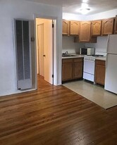 302 W Locust St Apartamentos