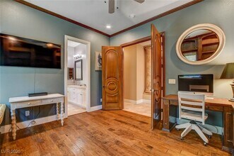 1920 Redbird Crest Ln in Las Vegas, NV - Building Photo - Building Photo