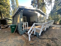 3748 Lake Almanor Dr in Westwood, CA - Foto de edificio - Building Photo