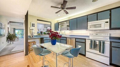 1617 Bayhouse Ct, Unit BA221 in Sarasota, FL - Building Photo - Building Photo