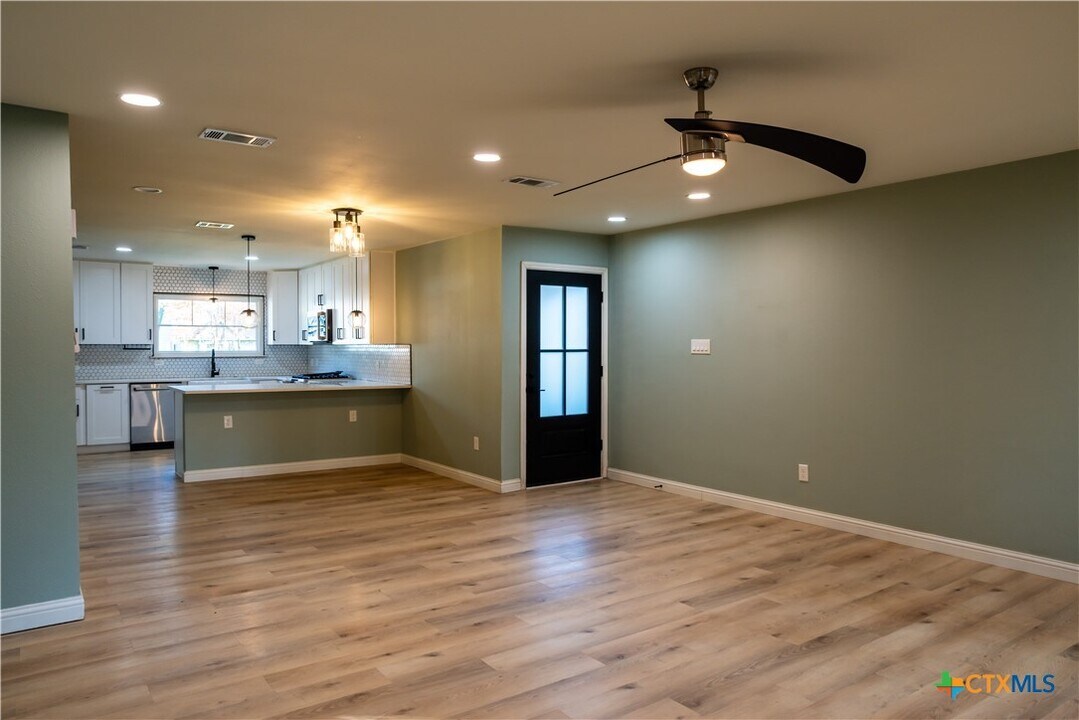 9828 Briar Ridge Dr in Austin, TX - Building Photo