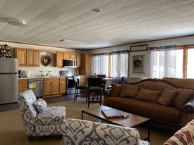 78 Main St, Unit 2A in Lincoln, NH - Building Photo