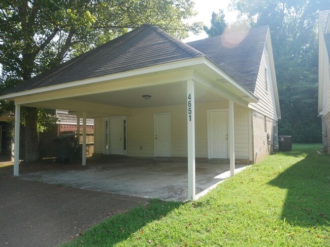 property at 4651 Addington Dr