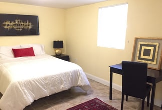 64-66 Litchfield St, Unit 1 in Boston, MA - Building Photo - Building Photo