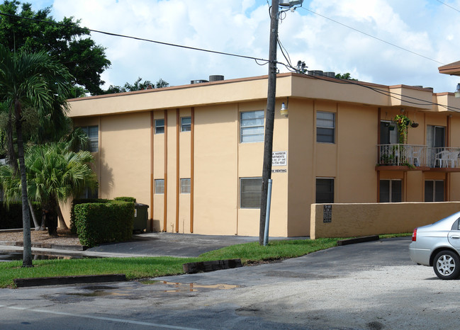 3148 SW 27th Ave in Miami, FL - Building Photo - Building Photo