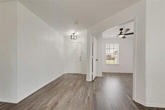 3016 Southern Hills Ln in Mesquite, TX - Building Photo - Building Photo