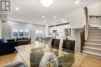 530 Prominence Way in Ottawa, ON - Building Photo - Building Photo