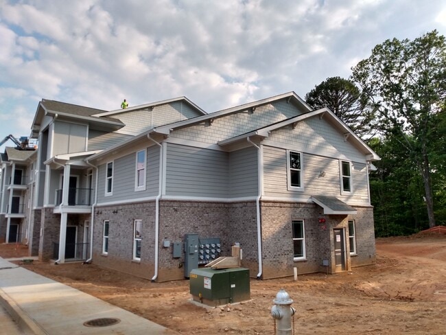Peaks of Dahlonega in Dahlonega, GA - Foto de edificio - Building Photo